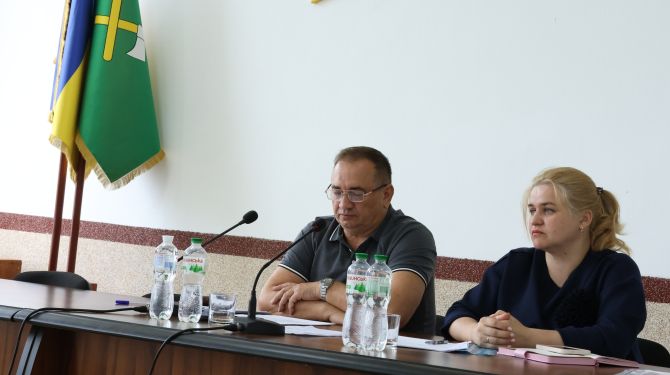 Сокирянський виконком зняв з квартирного обліку людей з інвалідністю внаслідок …