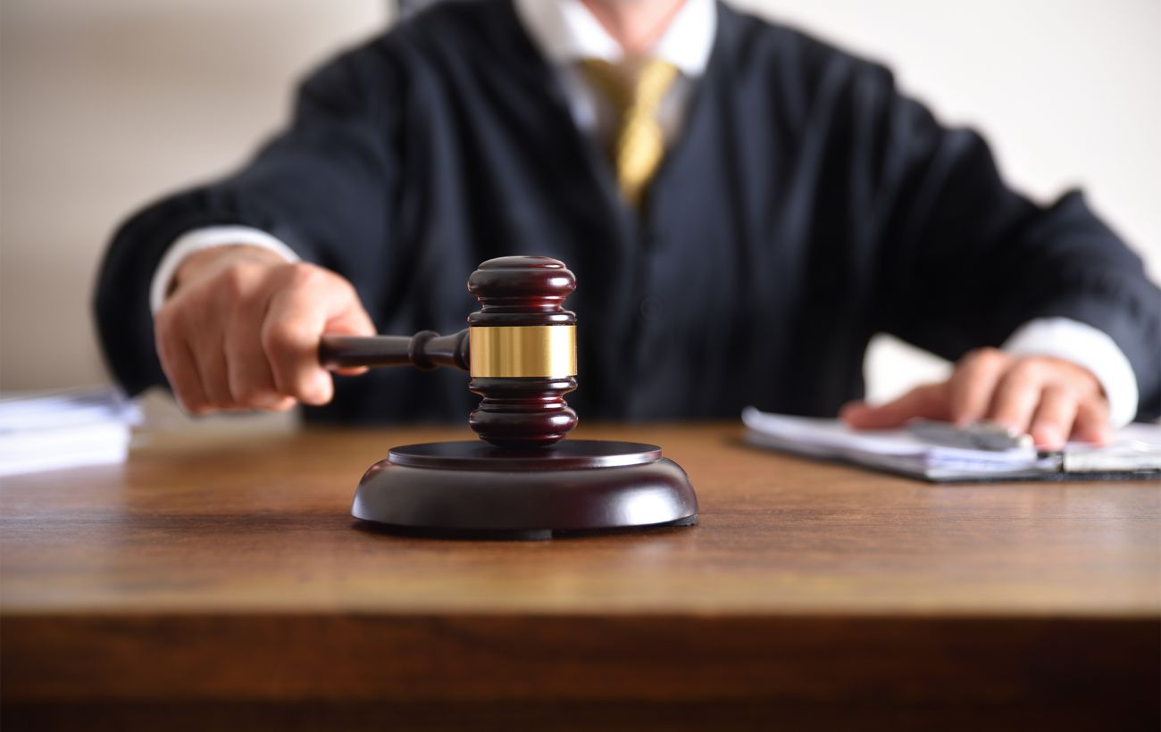 Справа Іванющенка: суд відмовив у виклику свідків і перейшов до …