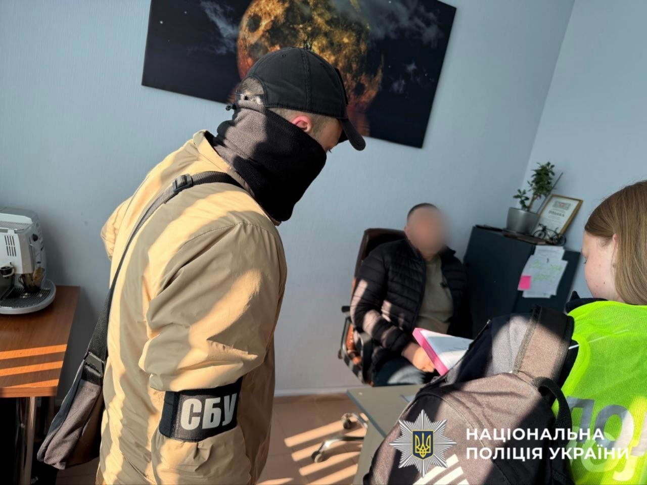 Сприяли ухиленню від мобілізації: На Київщині викрили працівників ТЦК