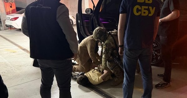 Співробітника СБУ викрили на одержанні 34 тис. доларів хабаря за …
