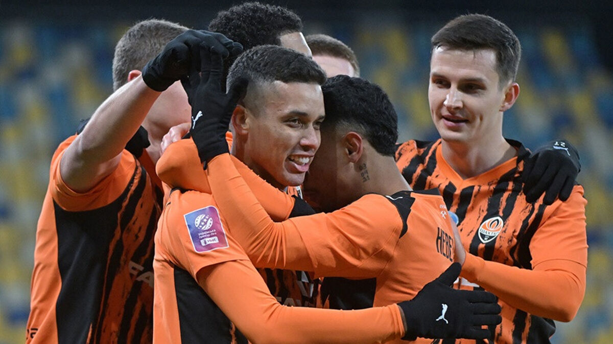 «Бразильська самба» проти нестабільного захисту: Столярчук назвав слабкі місця Крістал …