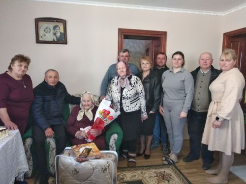 Столітній ювілей: день народження відсвяткувала жителька Скала-Подільської громади (фото)
