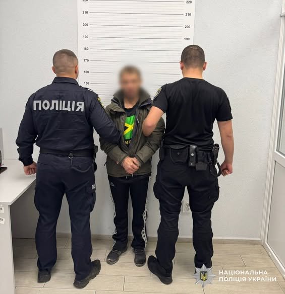 Стрілянина в Ужгороді: на вулиці Жемайте затримали чоловіка з гвинтівкою