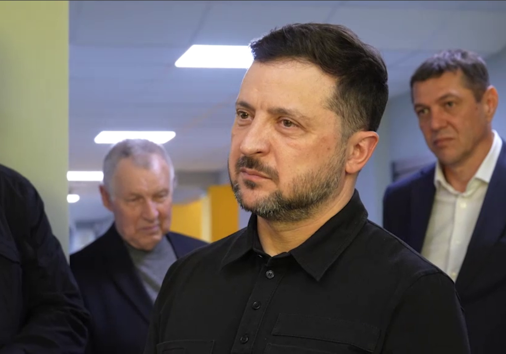 Зеленський неочікувано прибув до Рівного: про що розмовляв із студентами …