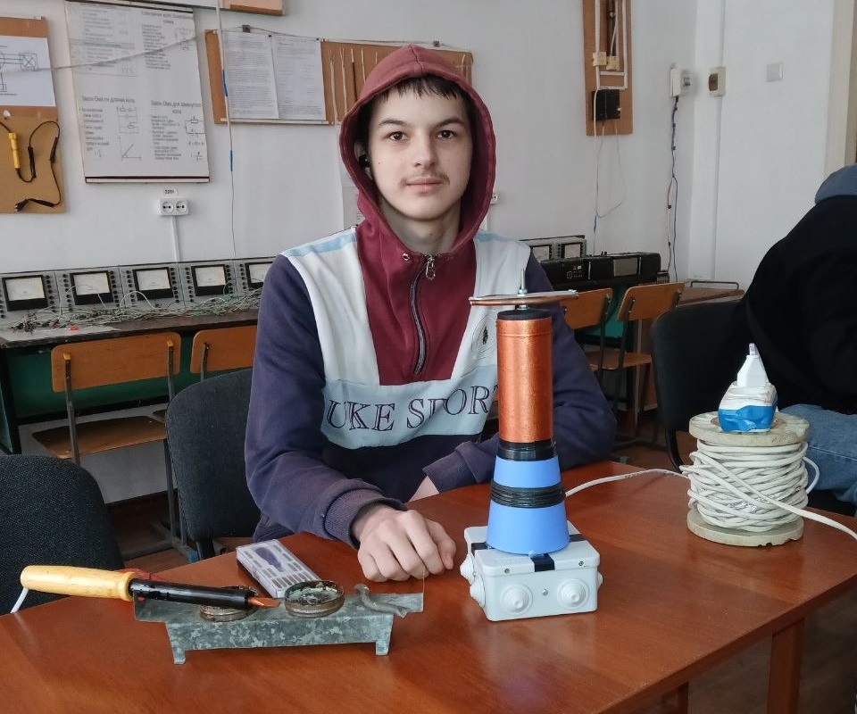 Студент металургійного коледжу Кам’янського переміг в обласному конкурсі з електротехніки