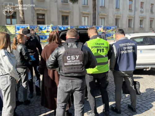 Судитимуть співробітницю центру правової допомоги на Тернопільщині, обвинувачену в отриманні …