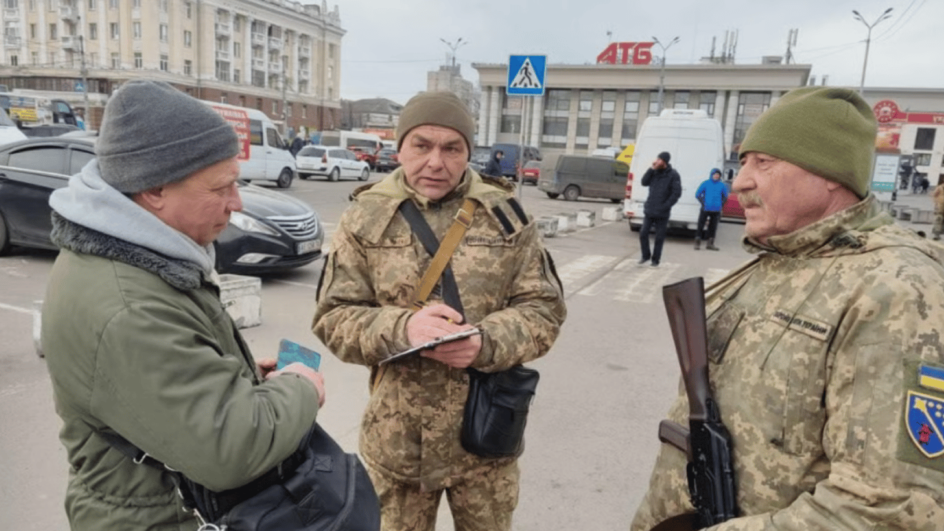 Суд у Запоріжжі покарав чоловіка за злив місцеперебування ТЦК