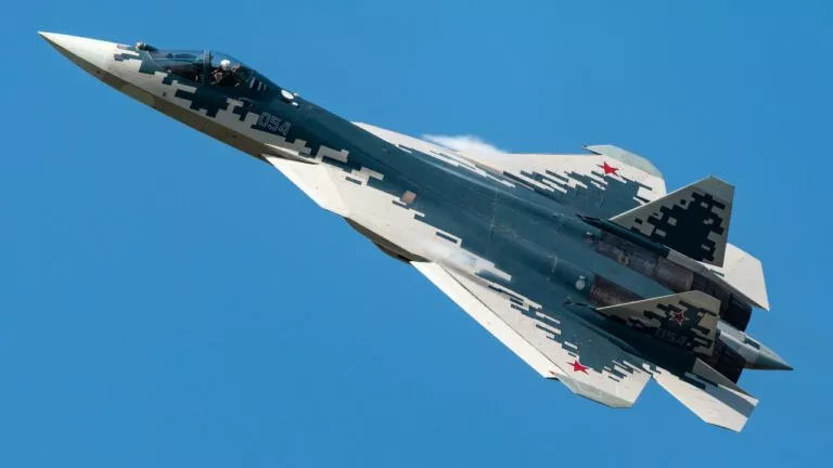 Су-57: що відомо про винищувач, його особливості та технічні характеристики