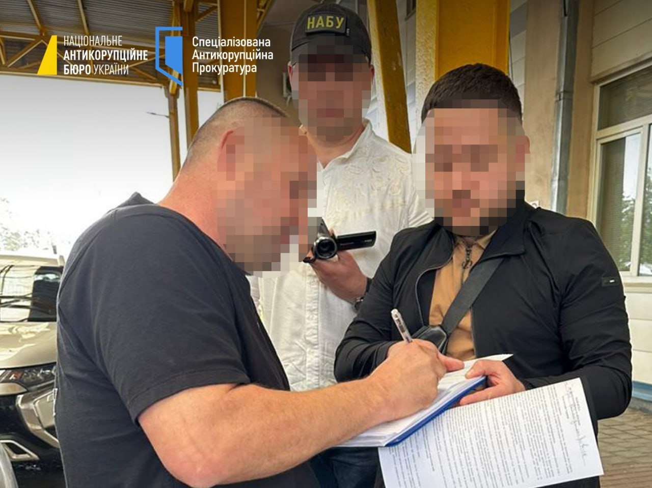 Схема на складах Держрезерву: екскерівнику та спільникам оголосили підозру