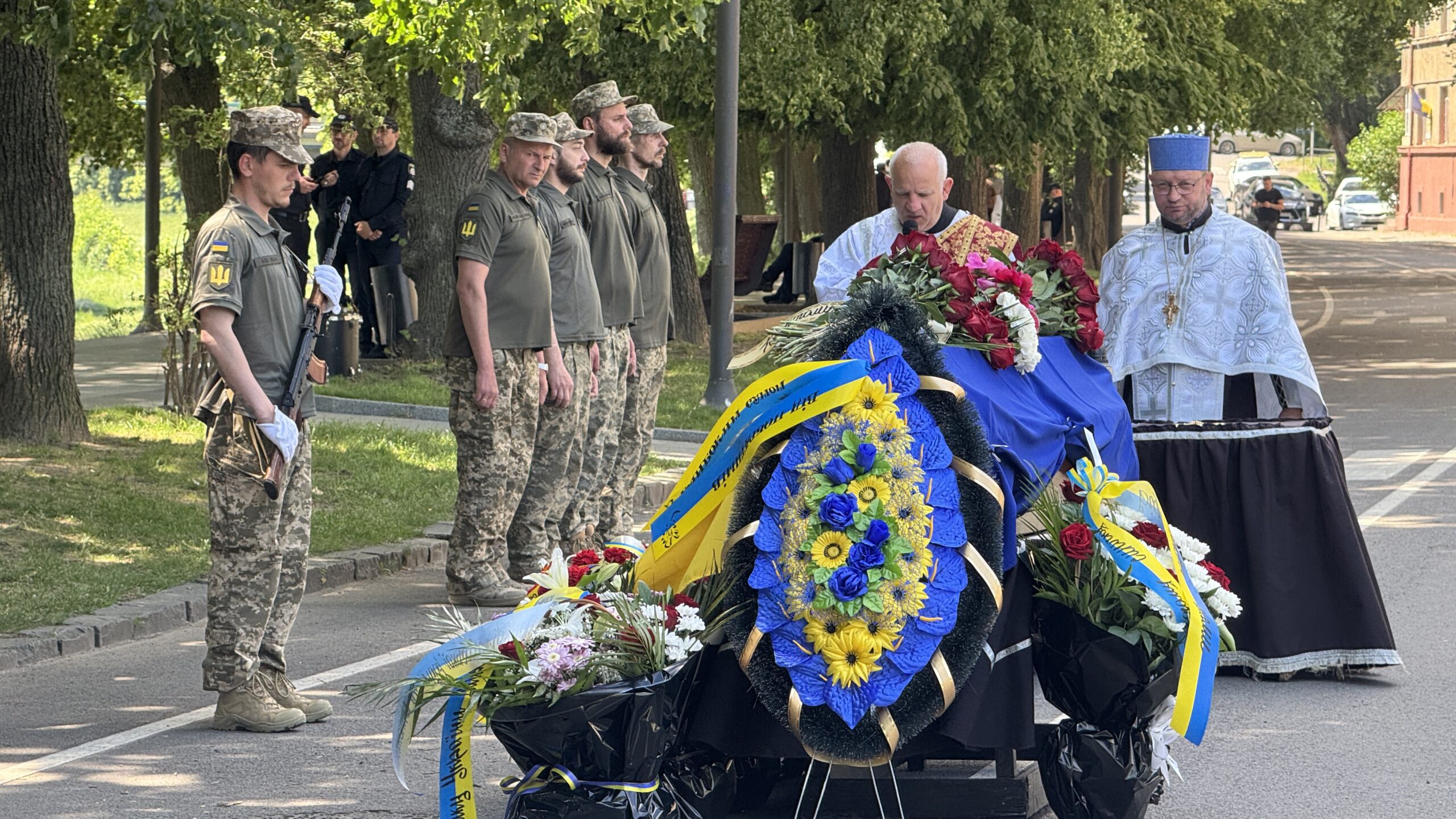 Сьогодні в Ужгороді попрощалися із захисником України Михайлом Тіщенком