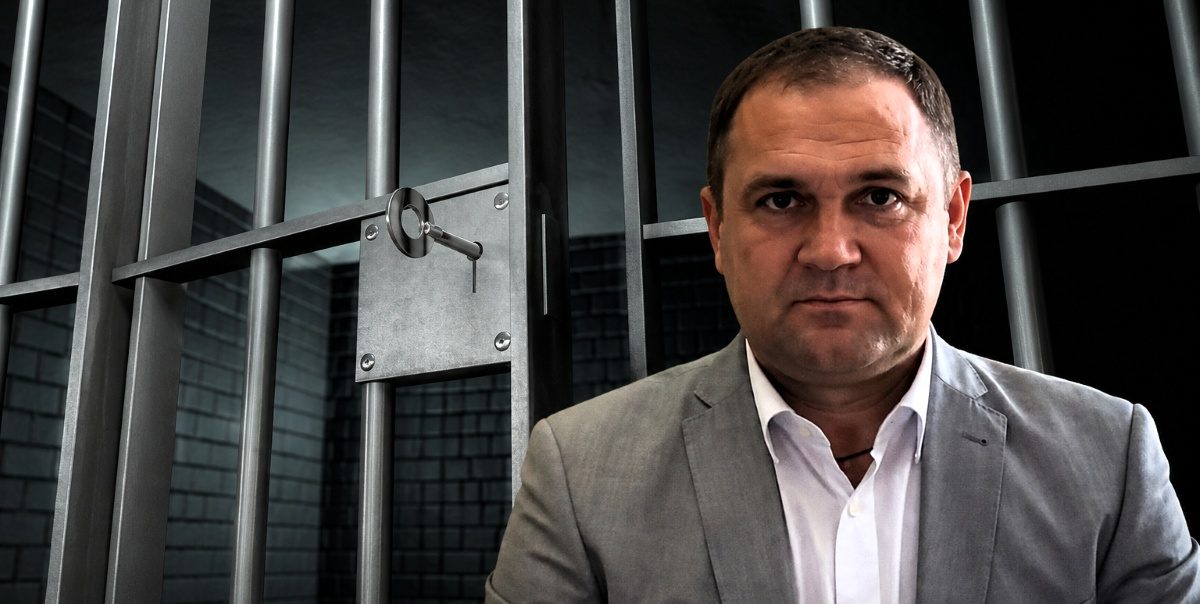 Сільського голову Маяківського взяли під варту за розтрату грошей