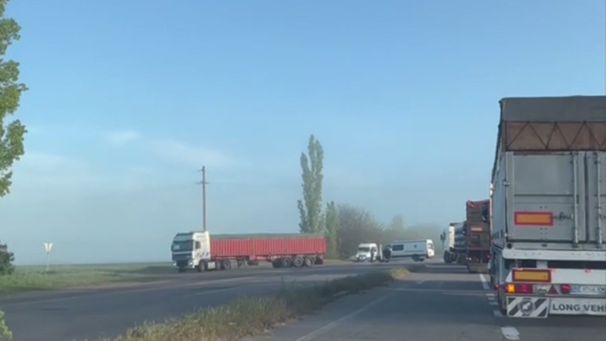 На дорогах Миколаївщини виявили 7 перевантажених вантажівок із зерном