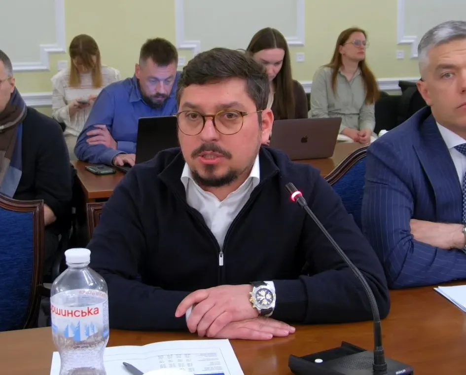 Співбесіди в ОП і мільйони «в нікуди»: ТСК допитала керівництво …