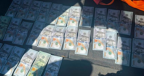 "Тепле місце" за $8 тисяч: на Хмельниччині продавали службу в …