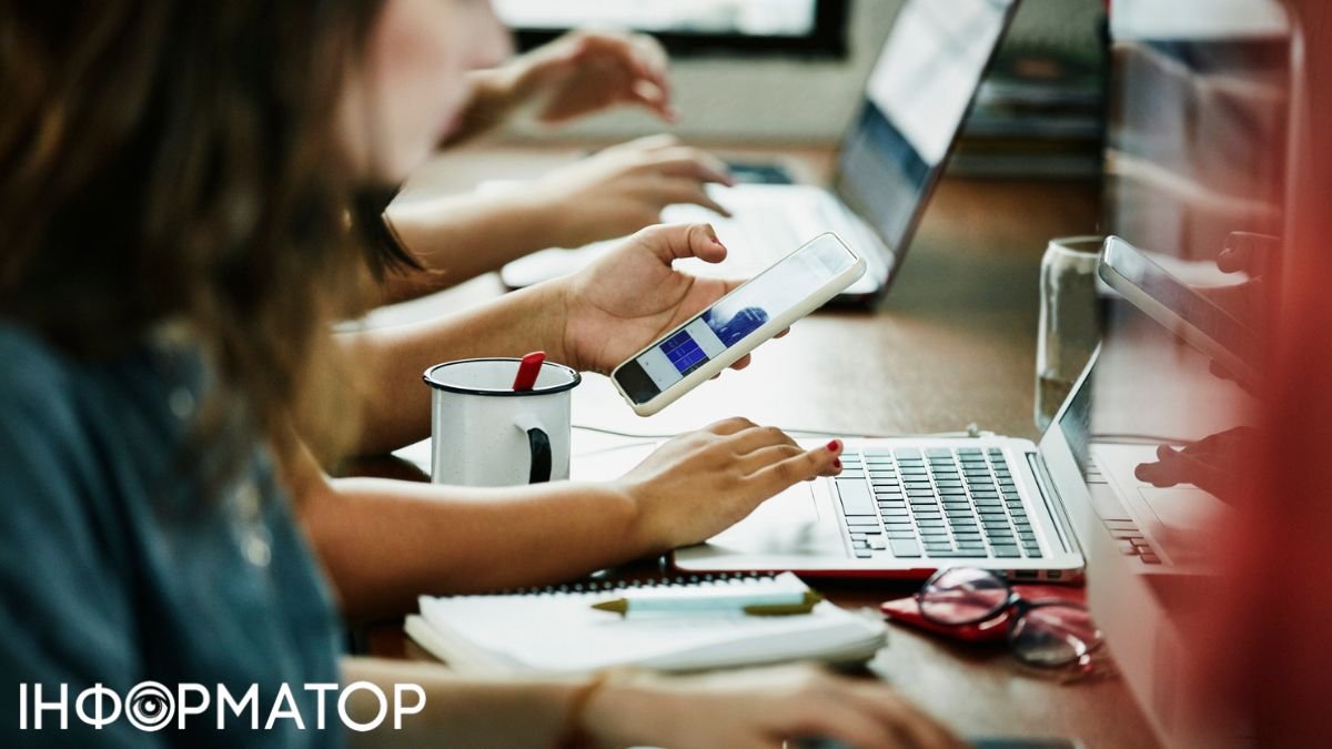 Ноутбуки, смартфони та ПК здорожчають на 40-60% - прогноз експерта