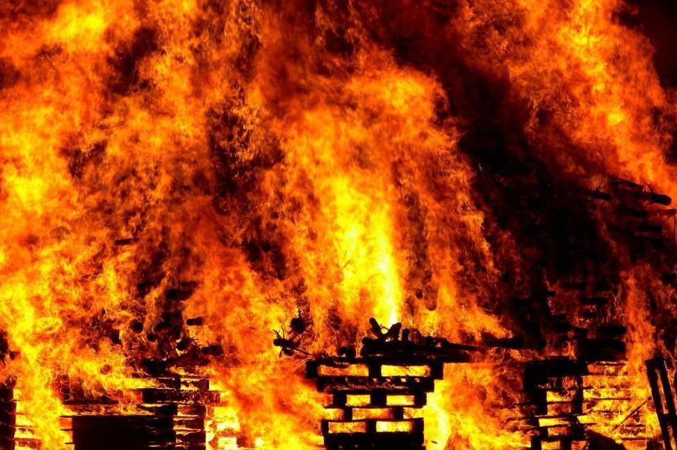 Трагедія на Рівненщині: у вогні загинула 18-річна дівчина
