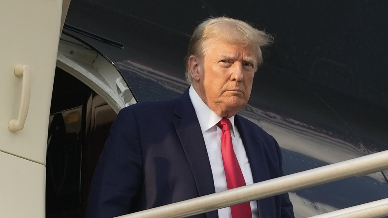Трамп відповів, чи домовлявся він з Путіним про передачу всього …