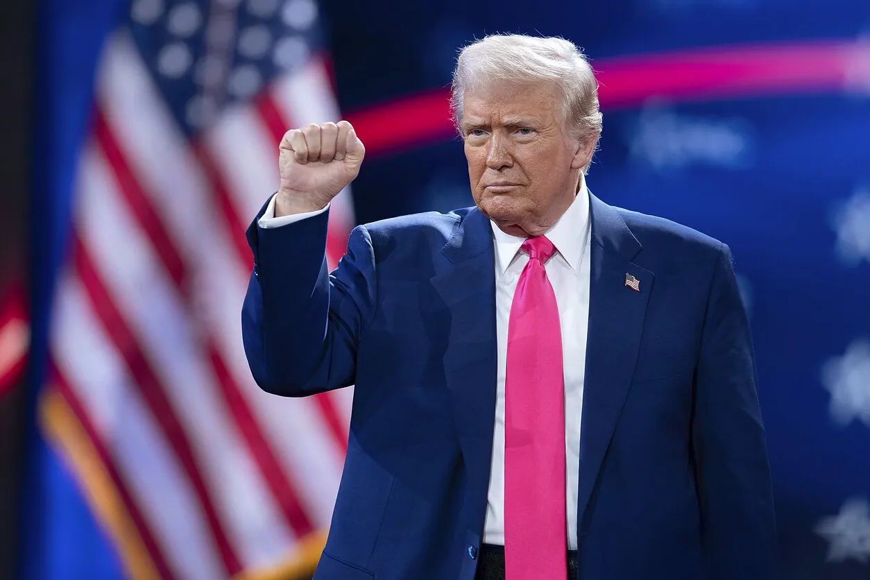 Трамп послабив головне кібервідомство США на тлі нових загроз ШІ …