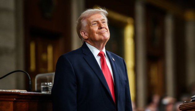 Трамп підвищує до 25% тарифи на авто з ЄС