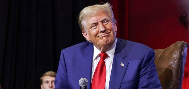 Трамп після розмови з Путіним: "Мирна угода близько"