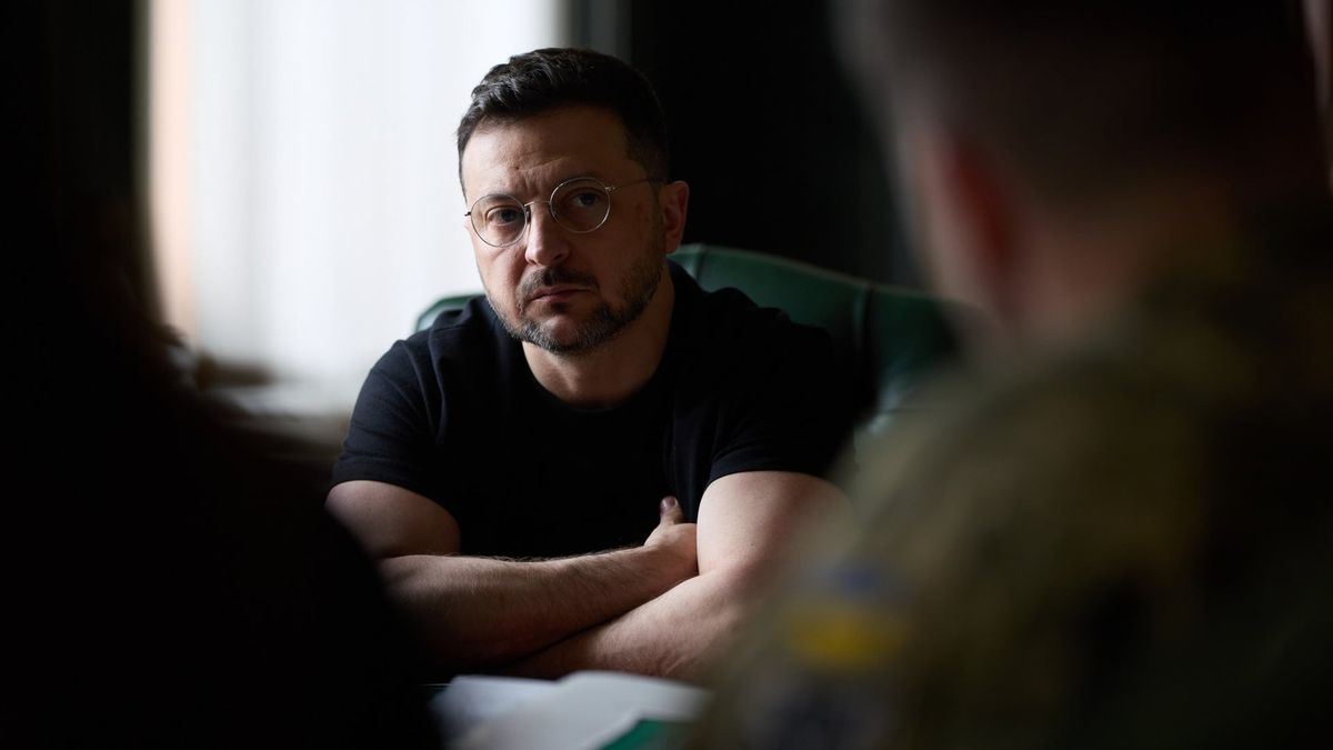 Треба встановлювати мир, а не бігати по світу з благаннями …