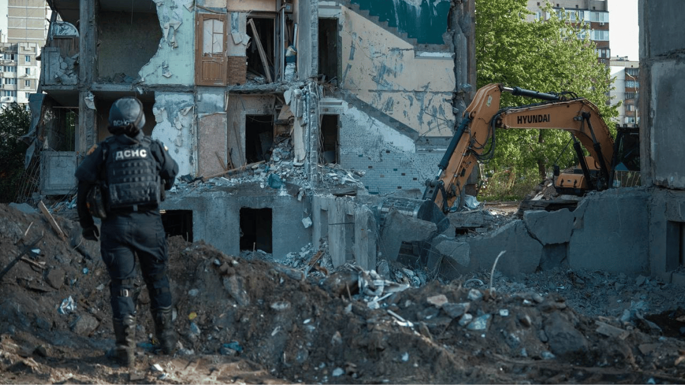 Тривала понад 28 годин: у Києві завершилась пошуково-рятувальна операція