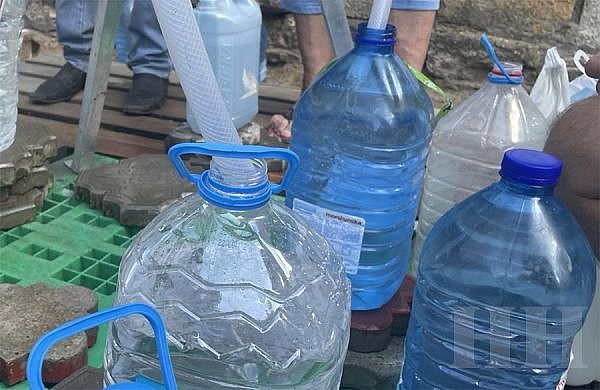 Триденний ремонт на водомережі у Миколаєві: організовано підвіз води