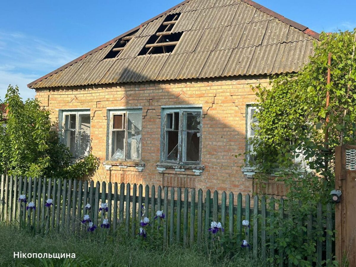 Три райони Дніпропетровщини під ударом: горів пожежний підрозділ, поранена жінка