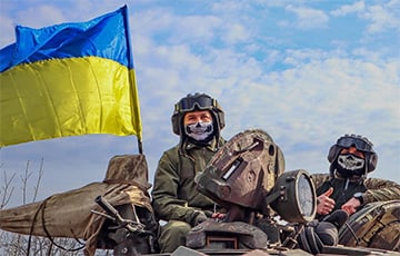 Трое украинских бойцов удерживали позиции более 100 дней