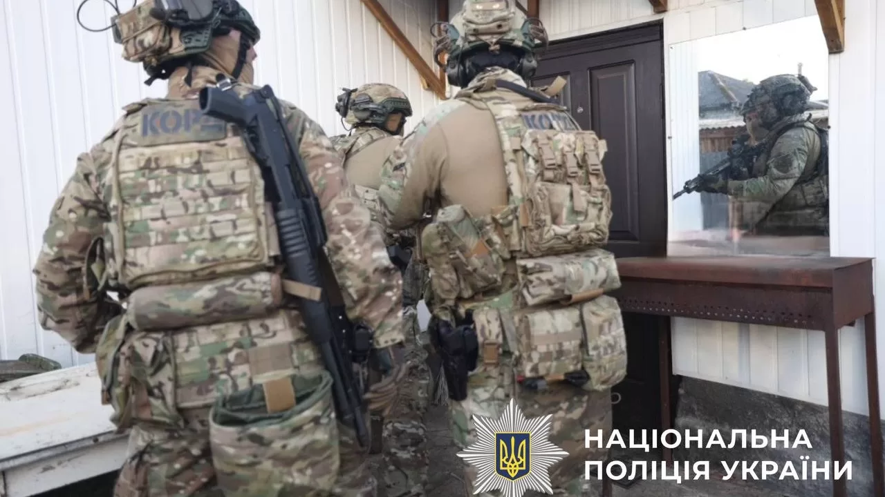 Троє рецидивістів із Чернігівщини пограбували комерсанта на понад 8,3 млн …