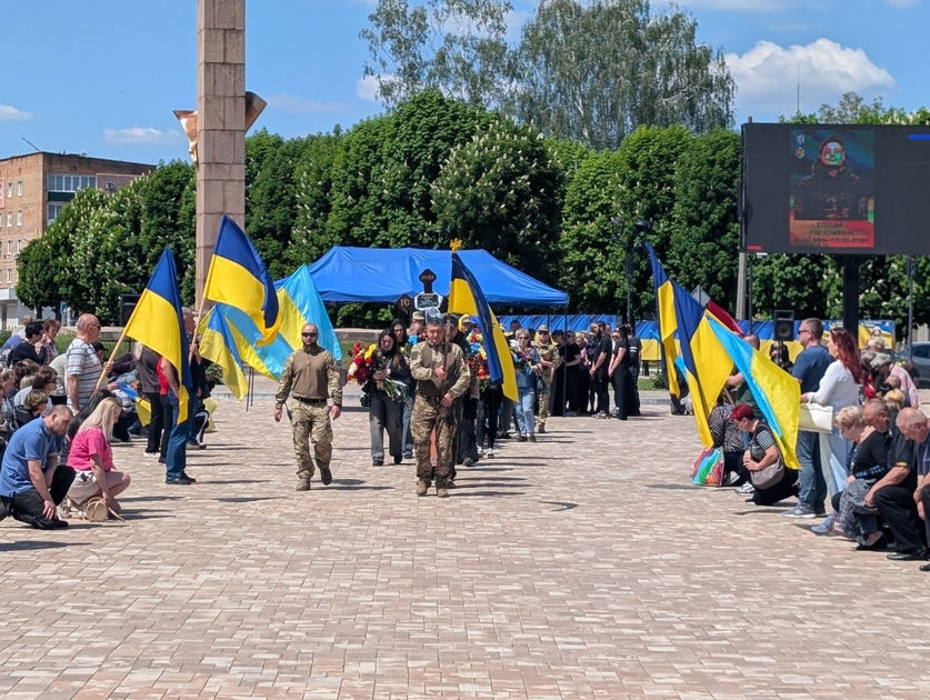 У Знам’янській та Онуфріївській громадах провели в останню путь полеглих …