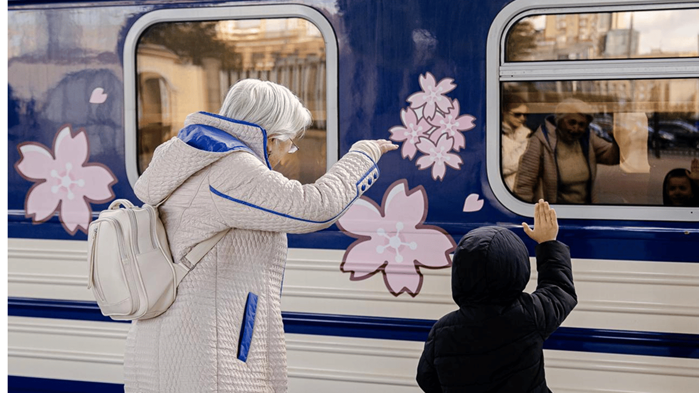 УЗ запустила новий флагманський потяг з Києва: який вигляд має