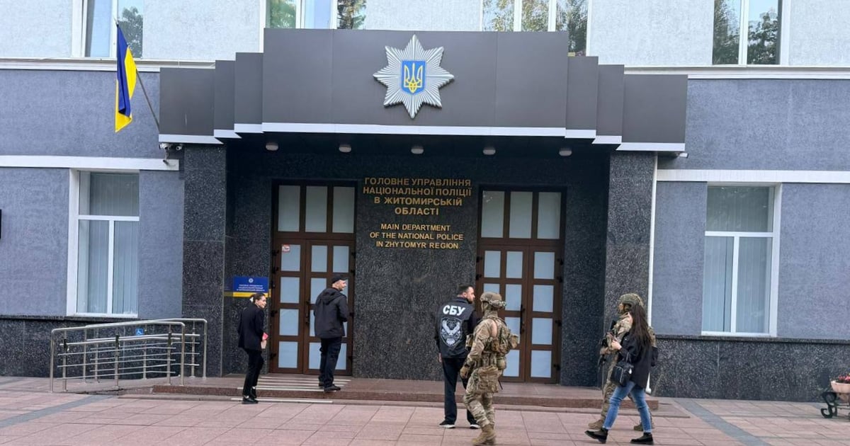 У головних управліннях Нацполіції кількох областей проводять масштабні обшуки — …