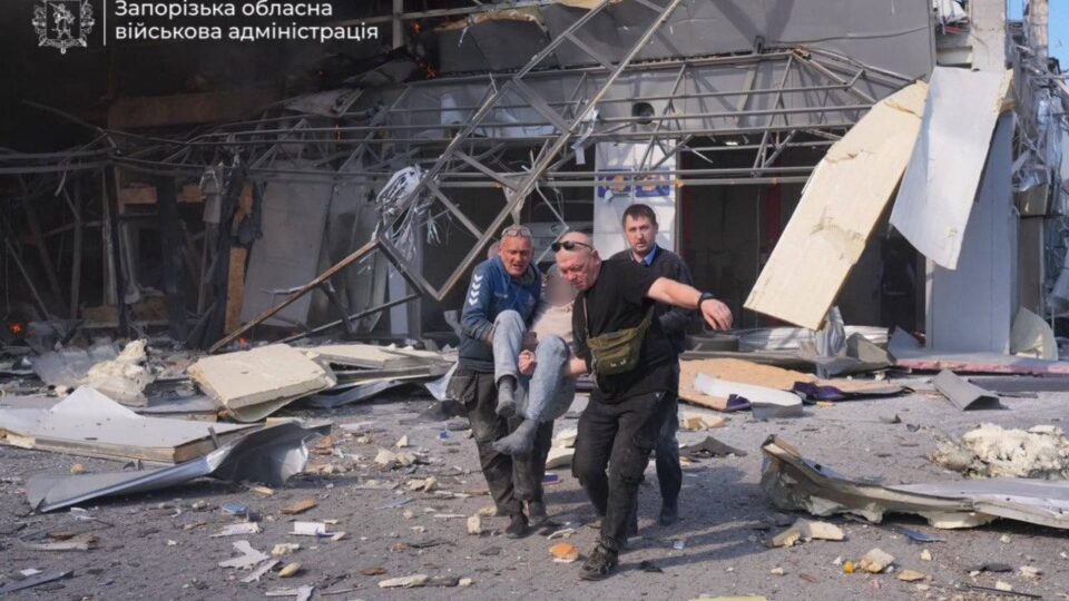 Удар по Запоріжжю: кількість постраждалих зросла до 43, ще 12 …