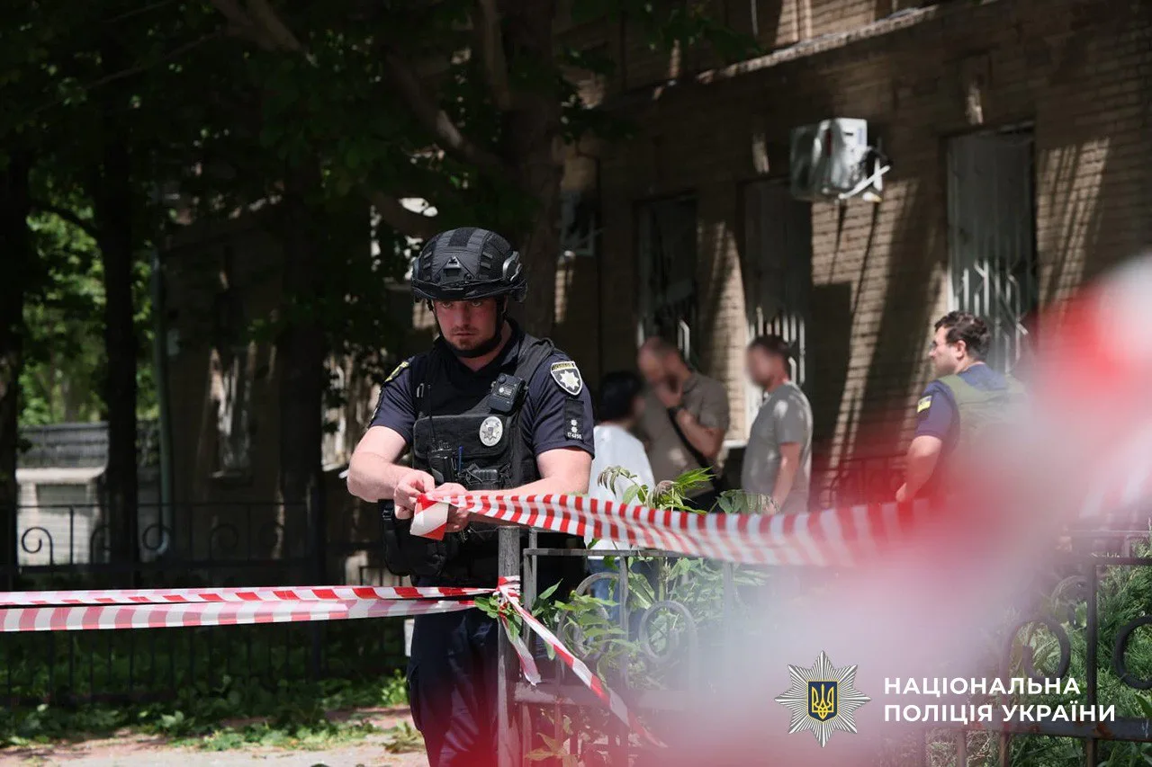 Удар рф по Запоріжжю поранив 12 людей, включаючи немовля і …