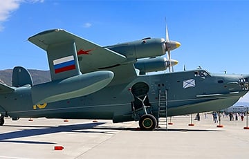 Украинцы уничтожили российские катера и самолет-амфибию в Крыму