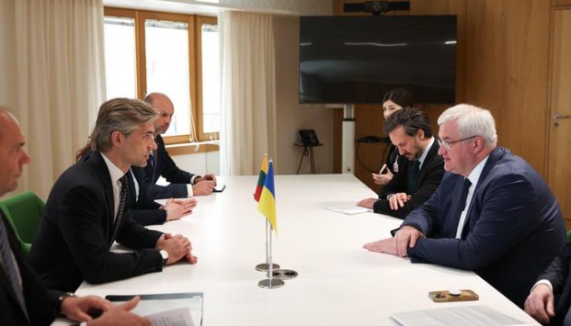 Україна готова направити групу експертів до Литви через інциденти з …