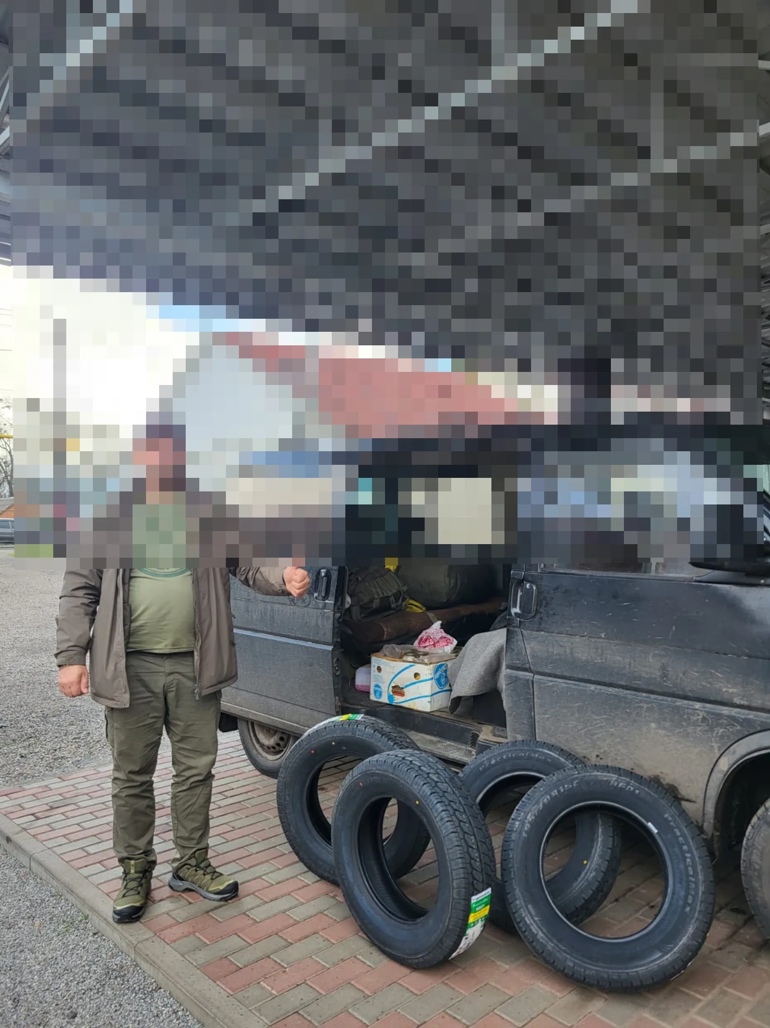 «Українська команда» Тернопілля передала шини для 160-ї бригади