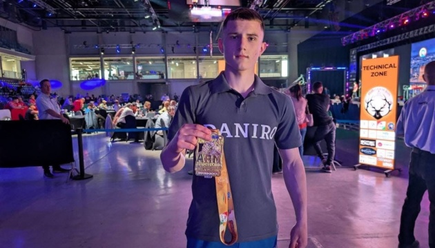 Український школяр став чемпіоном Європи з армрестлінгу серед юніорів