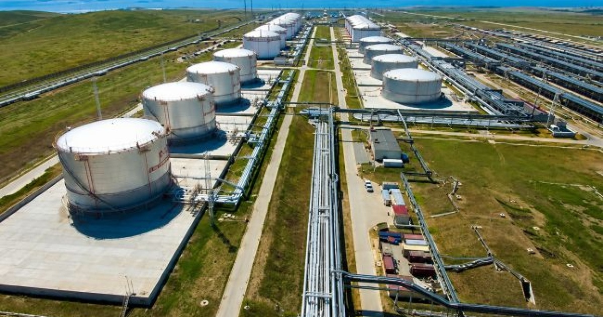 Українські війська атакували нафтовий термінал «Таманьнафтогаз» у Краснодарському краї — …