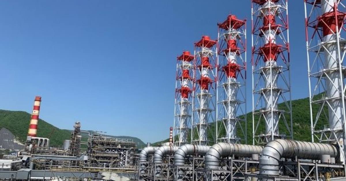 Українські війська знову вдарили по НПЗ та нафтотерміналу в Туапсе …