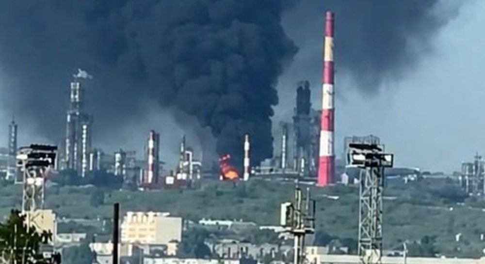 Українські дрони зупинили роботу одного з найбільших НПЗ у Самарській …