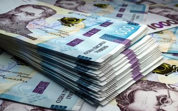 Українцям виплатять гроші до Дня Незалежності: кому нададуть допомогу