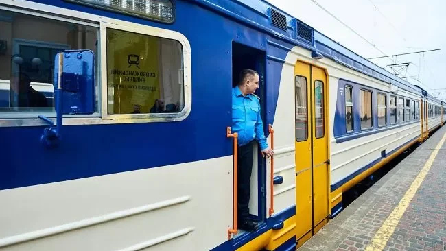 «Укрзалізниця» повідомила про затримку поїздів на Чернігівщині через безпекову ситуацію