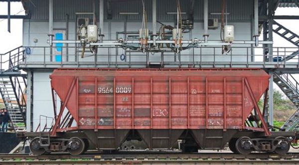 Укрзалізниця підвищує вартість оренди зерновозів у травні