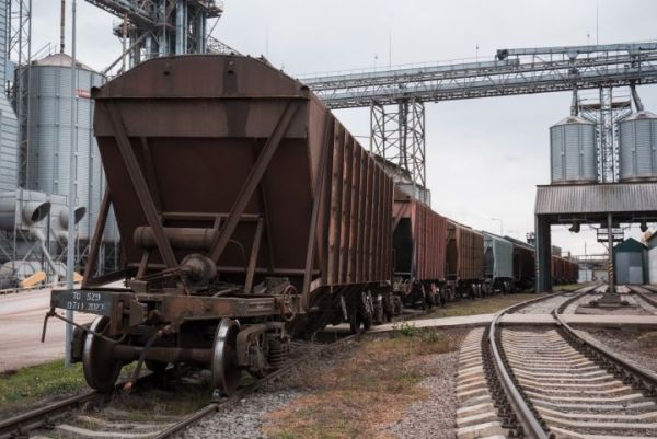 Укрзалізниця підписала 4 довгострокові угоди з бізнесом на перевезення вантажів …