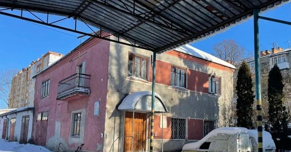 «Укрпошта» продала комплекс будівель неподалік центру Тернополя за майже 33 …