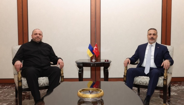 Умєров обговорив із главою МЗС Туреччини повернення українців з російського …