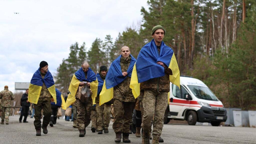 Умєров обговорив із очільником МЗС Туреччини повернення українських полонених