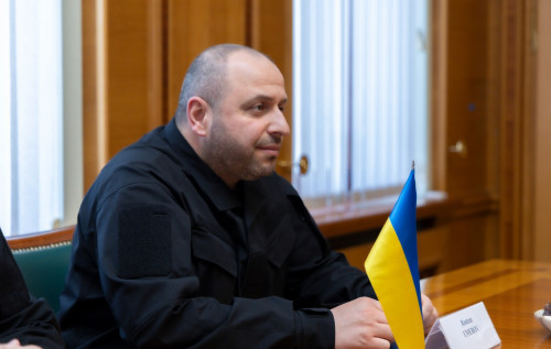 Умєров прибув до Маямі на тлі глухого кута в мирних …